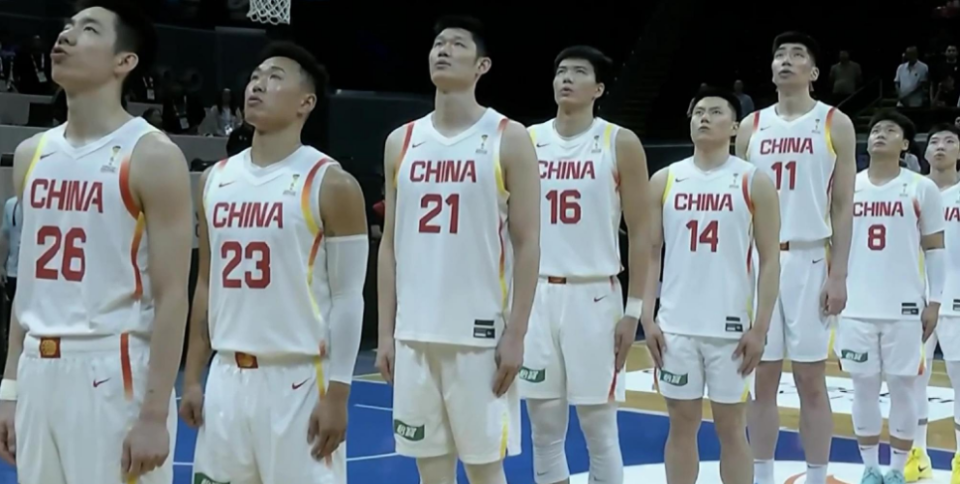 Xingkong Sports-中国男篮半场落后1分：全队无人上双 中国台北3人得分上双