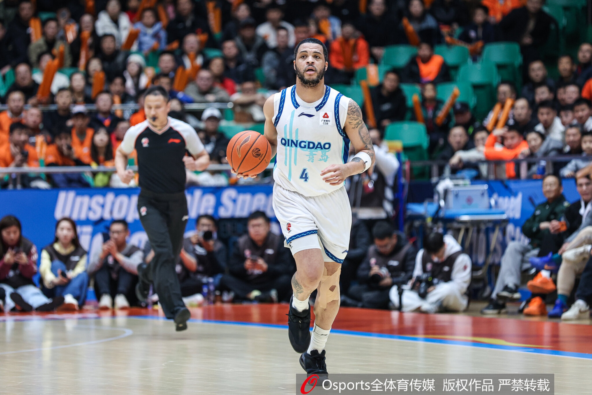 星空体育官网-媒体人：支持刘维伟批评韦瑟斯庞 作为运动员 首先应该控制情绪